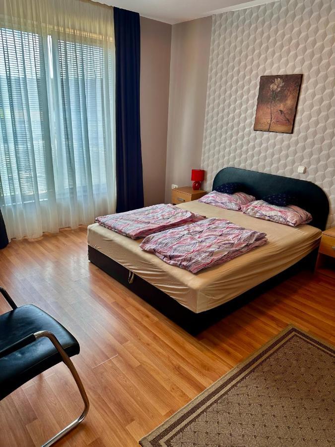 Velvet Motel Hegyeshalom Exterior photo