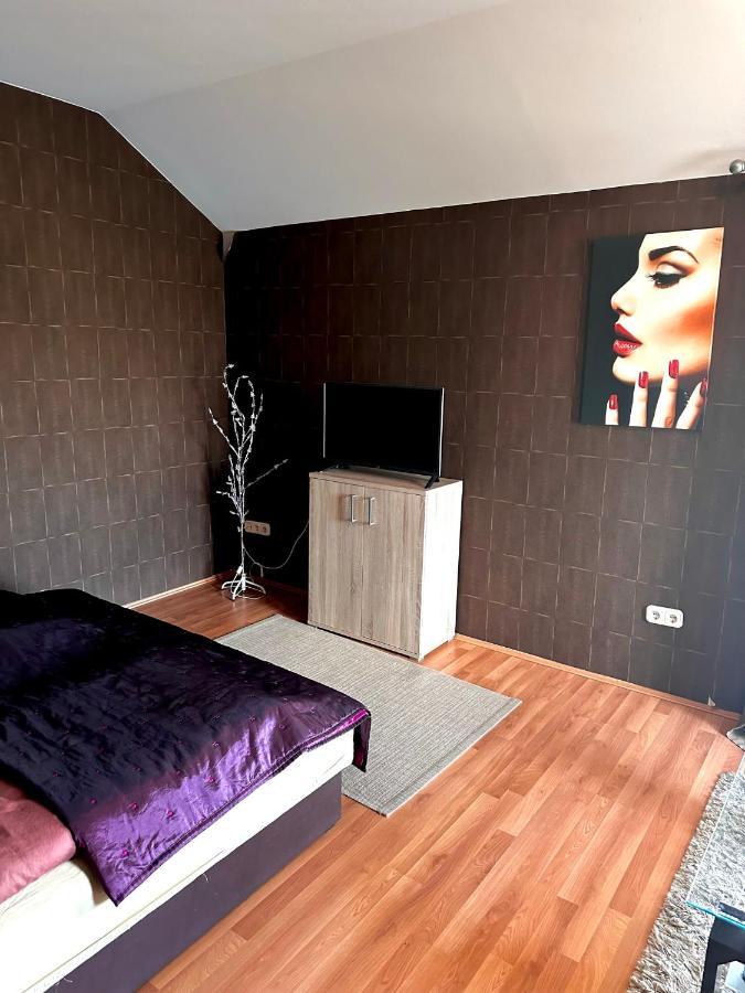 Velvet Motel Hegyeshalom Exterior photo