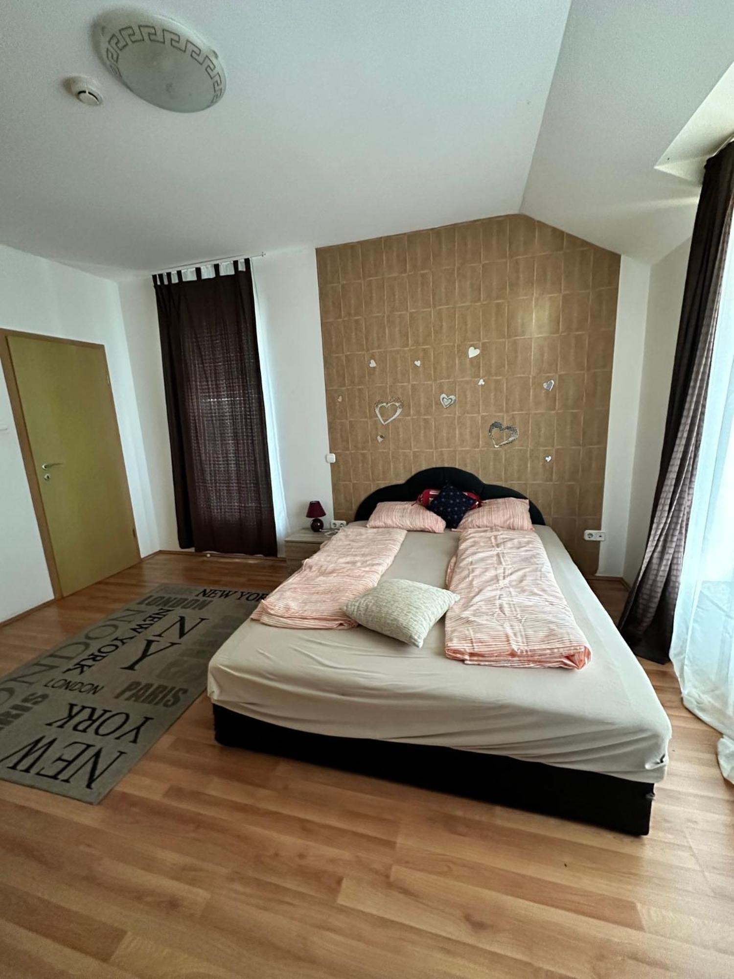 Velvet Motel Hegyeshalom Exterior photo